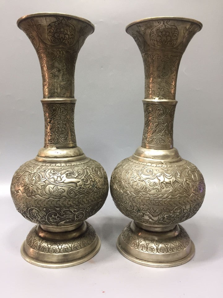 A Pair Of Tibetan-style Vases Made Of Nickel Silver