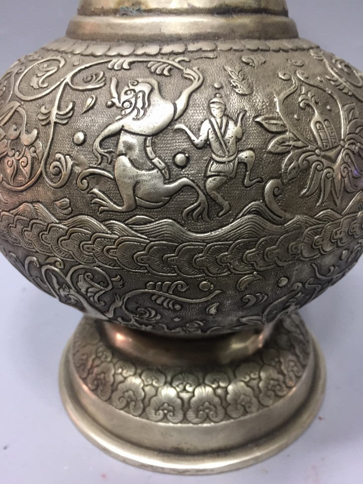 A Pair Of Tibetan-style Vases Made Of Nickel Silver