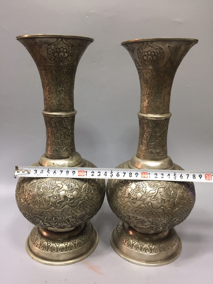 A Pair Of Tibetan-style Vases Made Of Nickel Silver