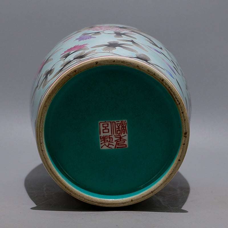 Chinese Antique Porcelain Vase With Dragon Pattern