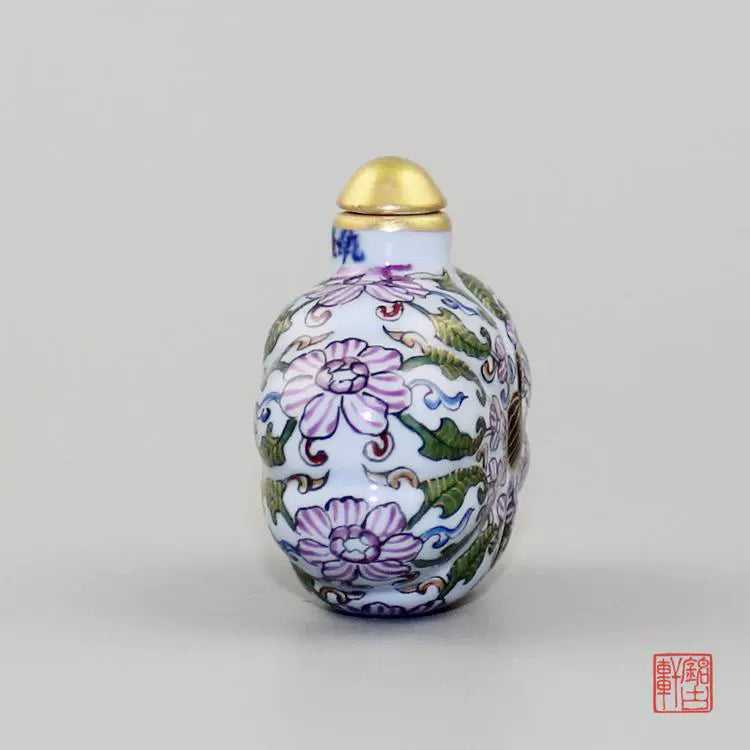 Chinese Handmade Porcelain Snuff Bottle