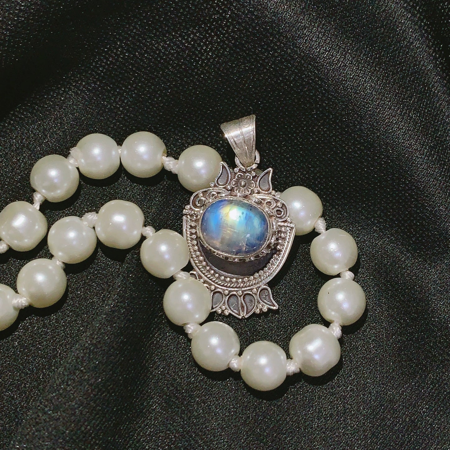 Nepalese Moonstone Pendant Handmade S925 Silver Inlaid Gemstone Jewelry